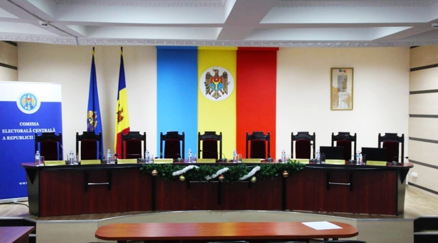 ЦИК зарегистрировал инициативные группы в поддержку Игоря Додона и Сергея Томы