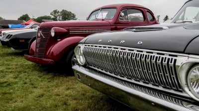 В Кишиневе проходит ралли ретроавтомобилей