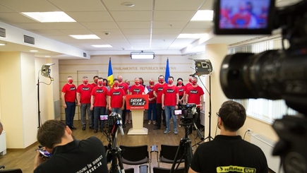 PRO MOLDOVA начала сбор подписей для запуска процедуры импичмента президента Додона: что сказали в президентуре