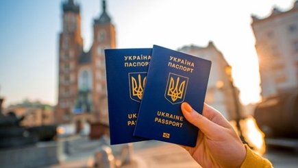 Украинцы с января смогут ездить в ЕС без виз