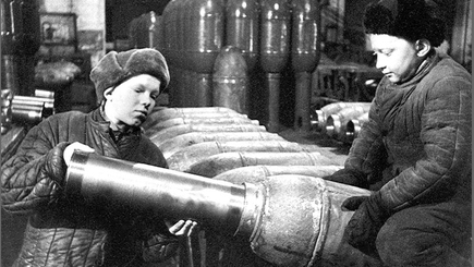 Мобилизация детей? Пока на заводы и фабрики