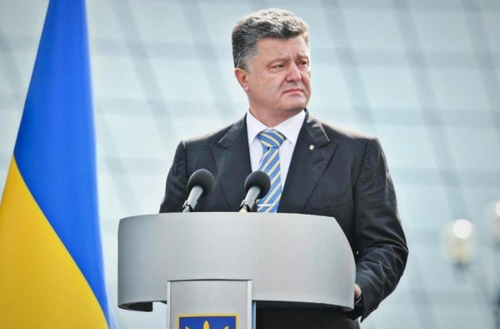 Битва за Украину завершится успешно: полный текст выступления Порошенко в честь Дня Независимости