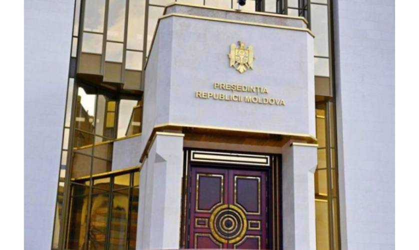 Глава государства приглашает завтра парламентские фракции и группы на консультации