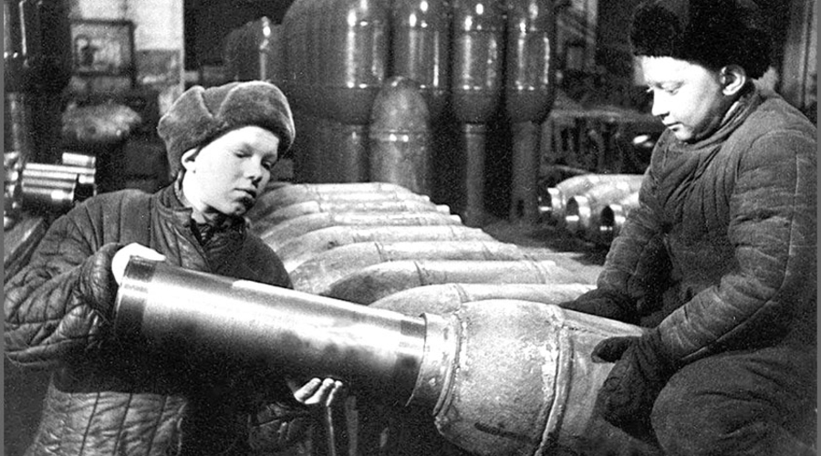 Мобилизация детей? Пока на заводы и фабрики