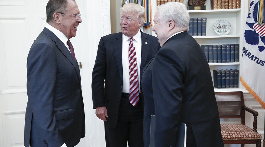 «Путин платит Трампу». Республиканцы США не сомневались, что Клинтон взломали хакеры РФ