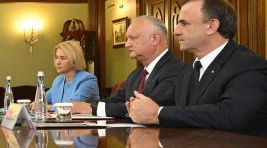 Встречи Додона, Тарлева, Влах с