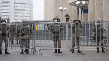 Что происходит на площади Республики в Алматы