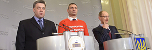 Оппозиция требует лишить мандатов 37 