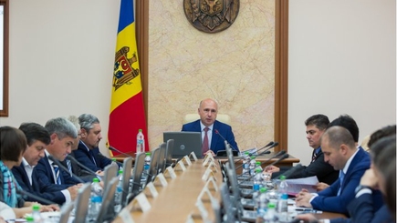 Правительство одобрило снижение сбора за пользование автомобильными дорогами