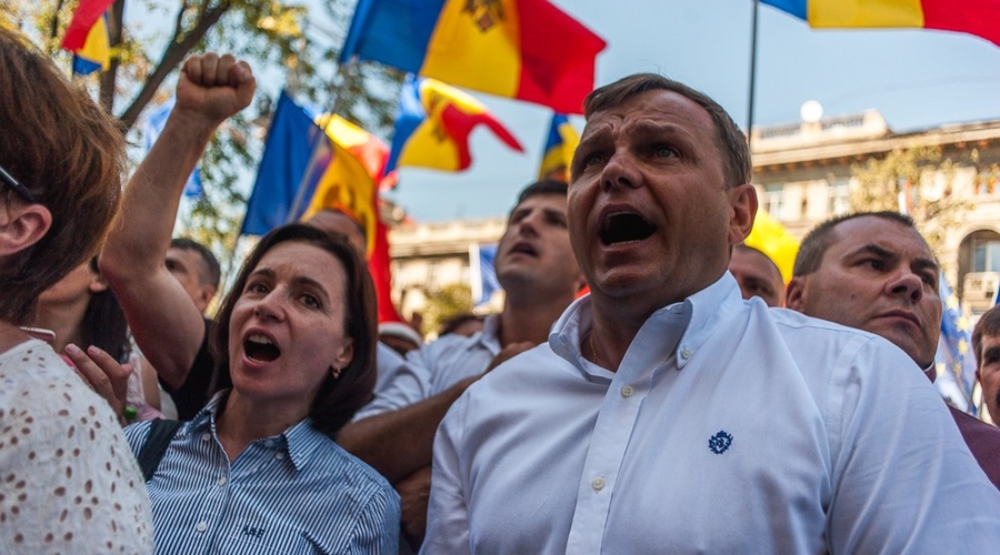 На руководство партии 