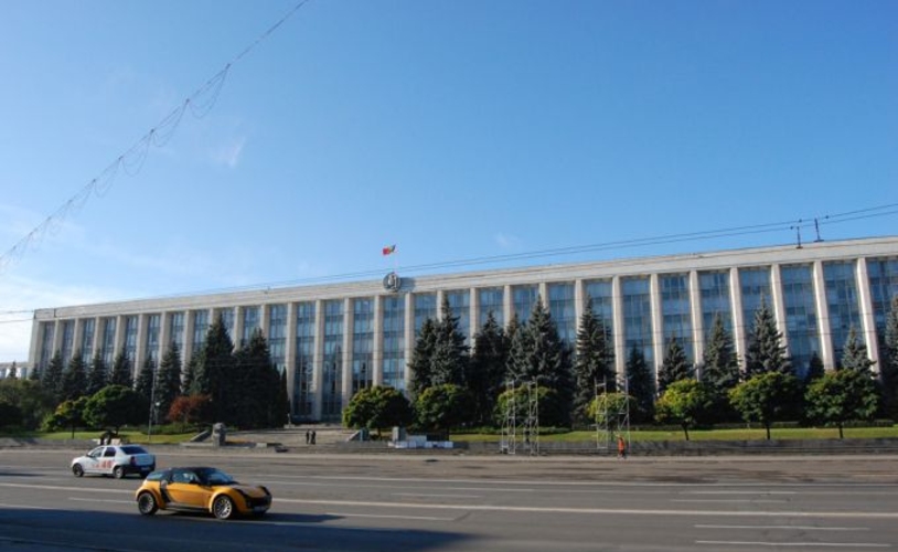 Площадь Великого Национального Собрания – теперь только для социалистов