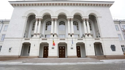 И снова Стояногло хочет знать