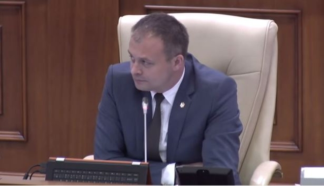 Большинство депутатов проигнорировали презентацию правительства Стурза-2