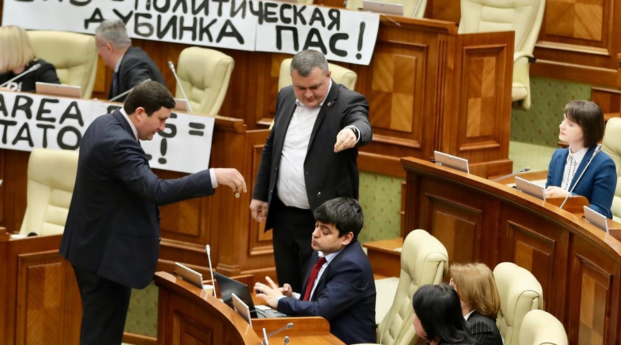 Социалисты получили очередной финансовый транш?