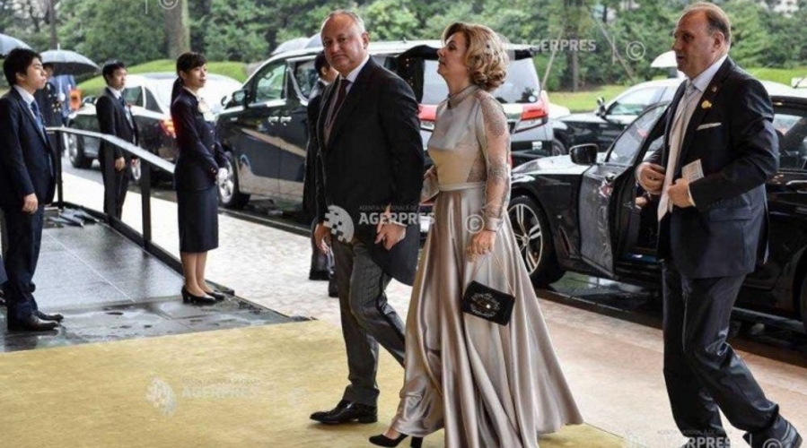 Додон устроил очередную семейную экскурсию за счет государства