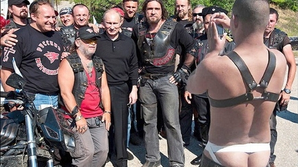 «Ночным волкам» залезли в косметичку