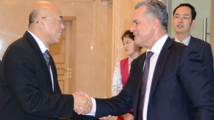 КНР готова к расширению экономических связей с РМ