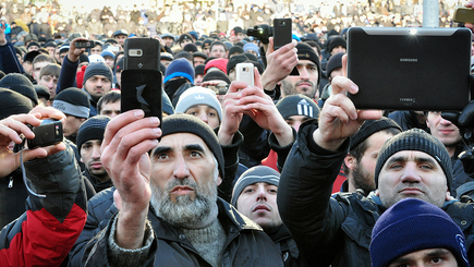 Сенаторы предложили ввести в России платную регистрацию всех мобильников