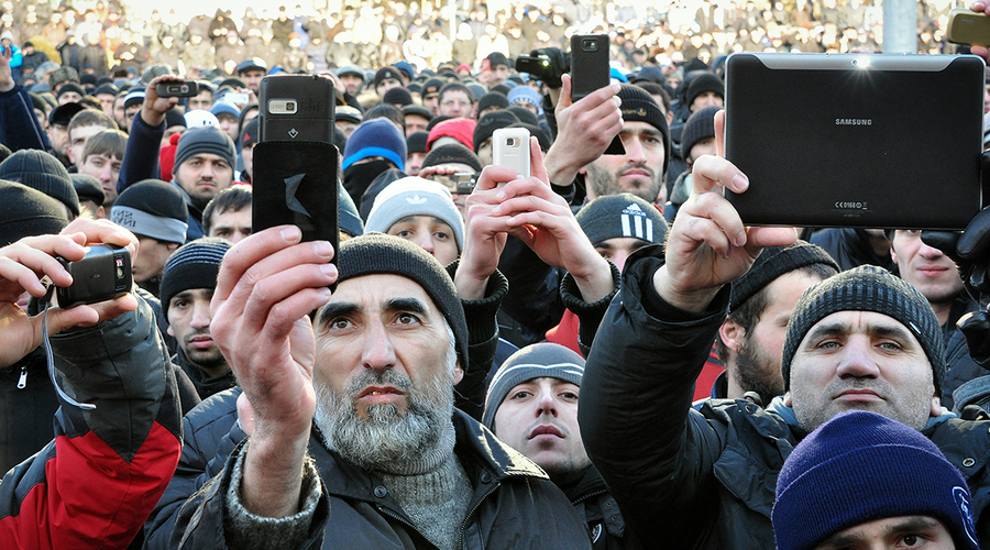 Сенаторы предложили ввести в России платную регистрацию всех мобильников