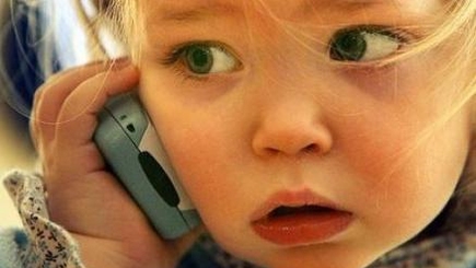 Молдавские дети смогут звонить по телефону доверия