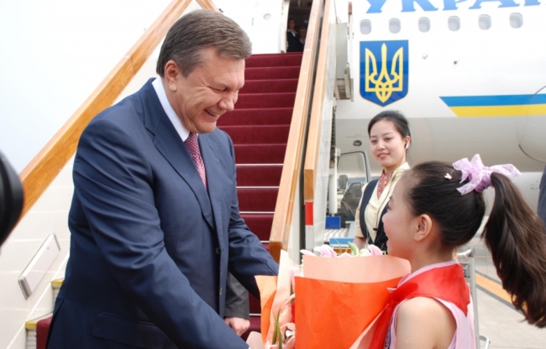 Янукович прибыл в Китай с госвизитом