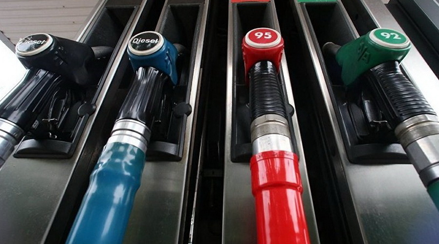 19  нефтяных компаний объявили о снижении цен на топливо