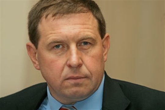 Зачем Путину манипуляции с архивными документами?