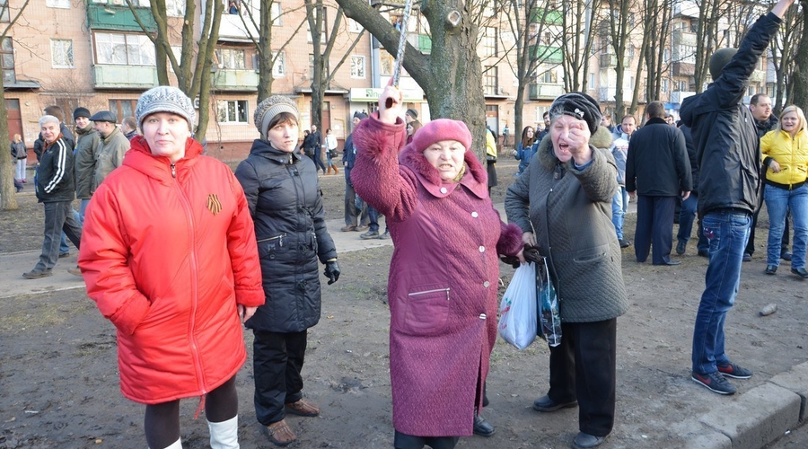 «Не врезать ли нам гиперракетой по американским рожам» - репортаж о бабках из «Отрядов Путина»