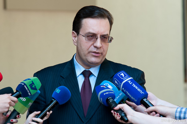 Интервью с кандидатом на пост президента Марианом Лупу