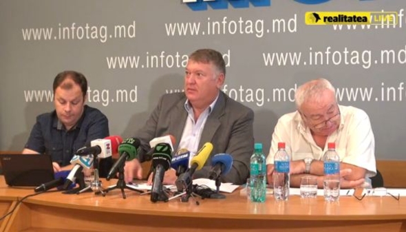 Фаворитами в президентской гонке по-прежнему остаются Игорь Додон и Майя Санду