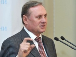 Сергея Власенко лишили мандада. Регионалов не пугает международная реакция