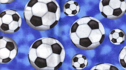 На пороге выборов: футбольные мячи в подарок избирателям