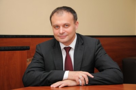 Андриан Канду: 