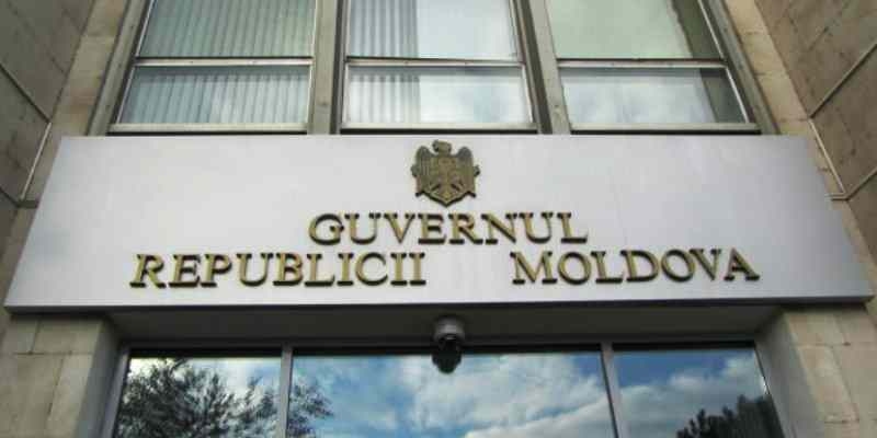 Реакция на отставку министров. Кто придет на смену?