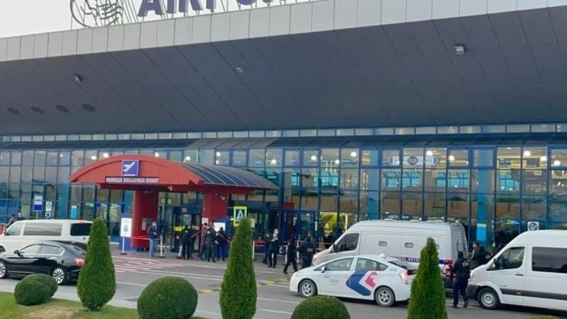 В аэропорту Кишинева идут обыски
