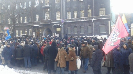 В Киеве прошел митинг: активисты просят отставки главы Нацбанка и «банду геть»