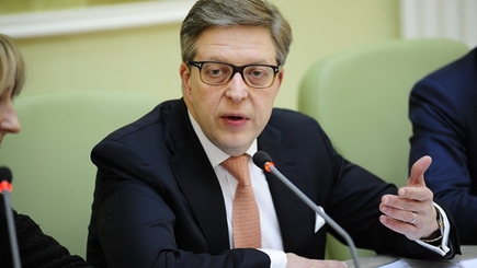 ЕС: КС должен действовать в соответствии с европейскими стандартами, публично и транспарентно