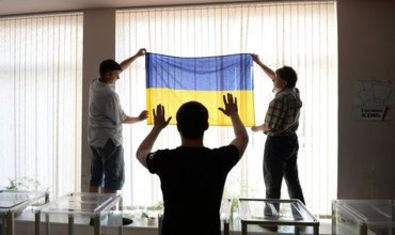 На Украине стартовали президeнтские выборы