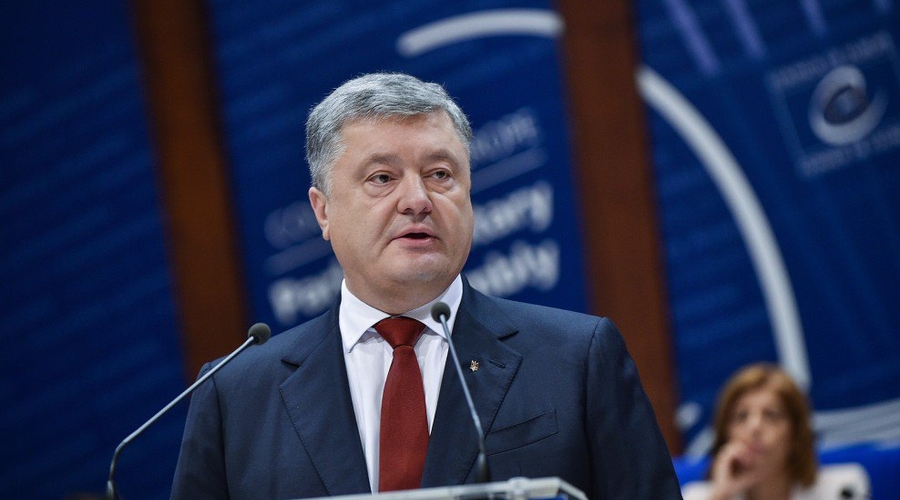 Сразу на 6 языках: Порошенко в ПАСЕ ответил противникам украинского закона об образовании