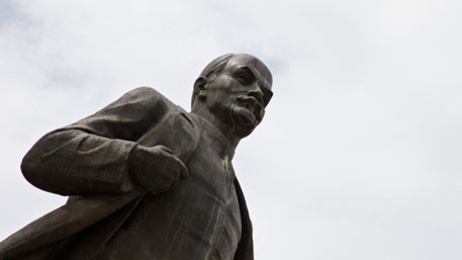 Памятник Ленину замироточил в Выборге – СМИ