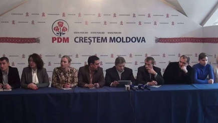 3 тысячи бывших членов партии 