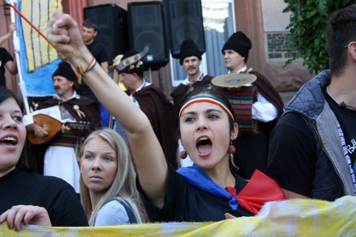 Месячник унионизма в школах Молдовы.  Минпрос молчит!