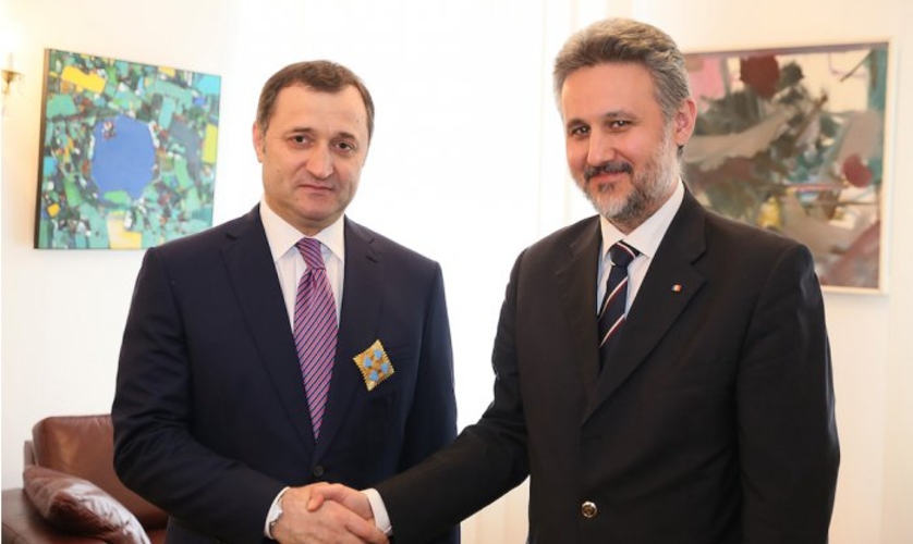 Лидер ЛДПМ награжден национальным орденом Румынии 