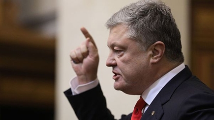 Порошенко поручил проверить госслужащих на связи с РФ