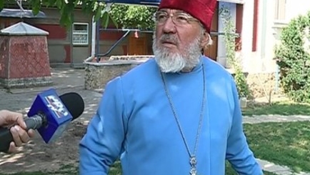 Священник напал на женщину