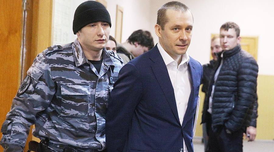 Арестованные деньги полковника Захарченко украли