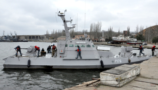 Освобожденные из плена корабли ВМС зашли в украинский порт