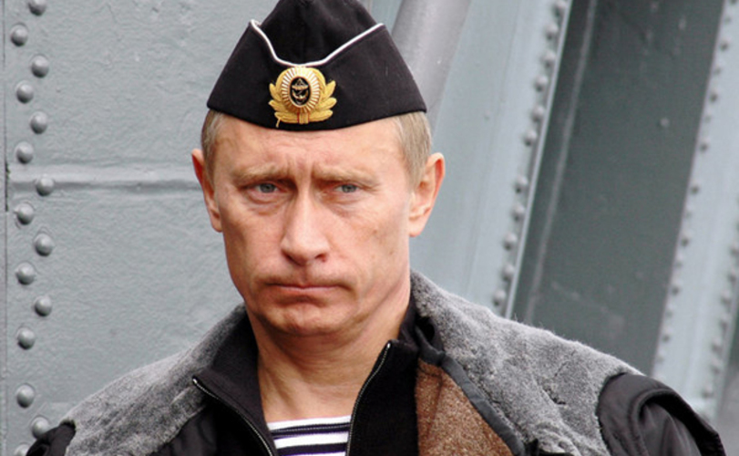 Единственный шанс победить Путина - сдаться ему