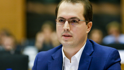 Прекращение макрофинансовой помощи было бы хорошей новостью для России, европарламентарий