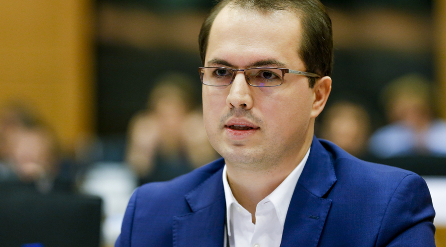 Прекращение макрофинансовой помощи было бы хорошей новостью для России, европарламентарий